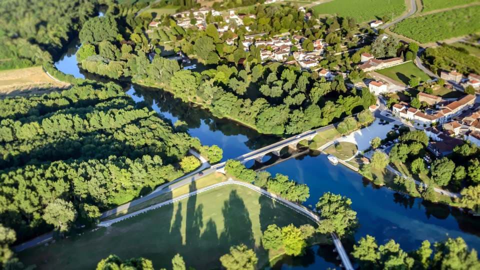 Bourg-Charente